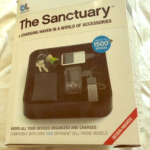 NWOT BlueLounge charging station for 1500 devices - Picture 1 of 7